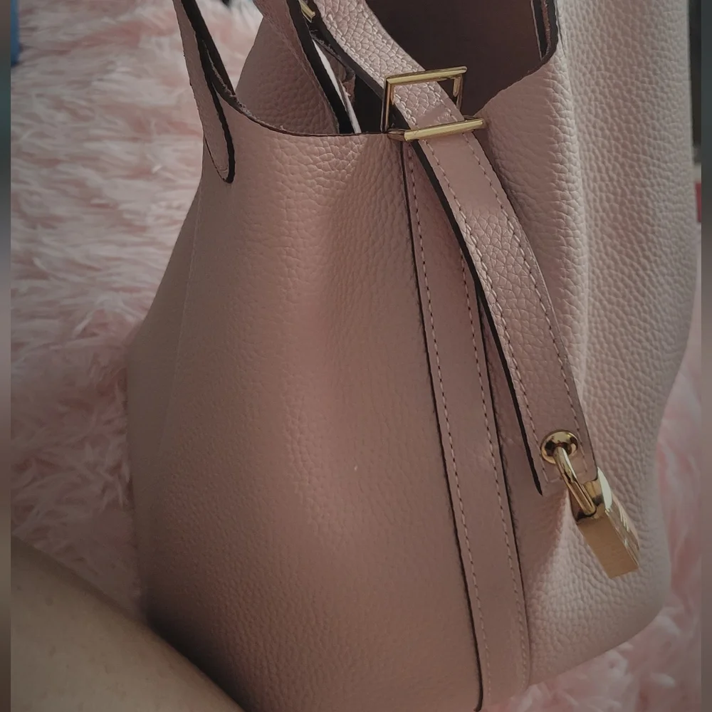 Elegant Pink Leather Tote Bag - Picture 1 of 6